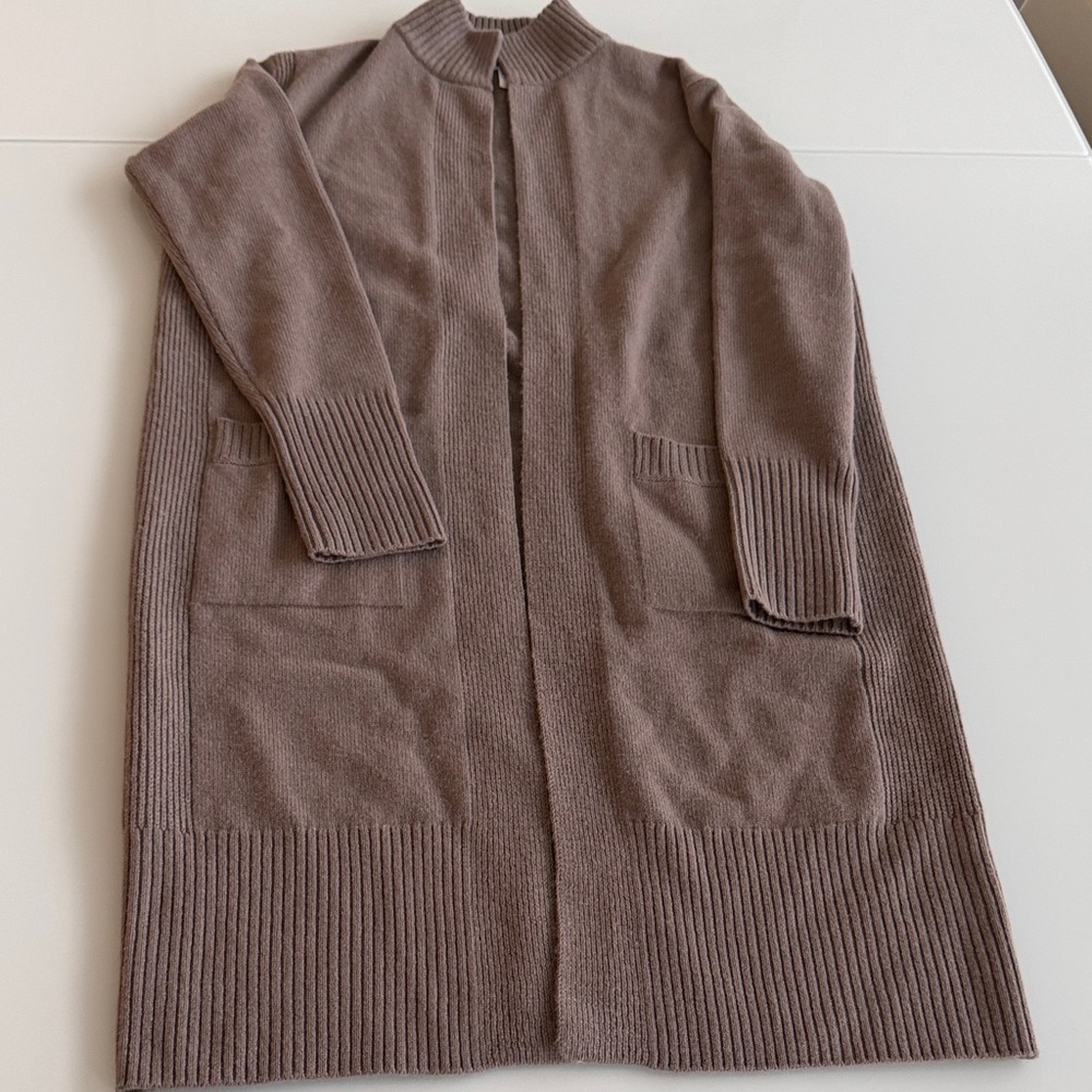 Athleta Taupe Long Cardigan Sweater sz XS